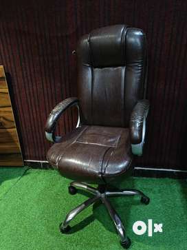 Used office deals chair olx