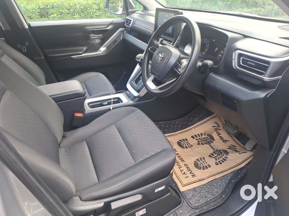 Toyota Innova Hycross 2.0 Gx 7 Str, 2025, Petrol