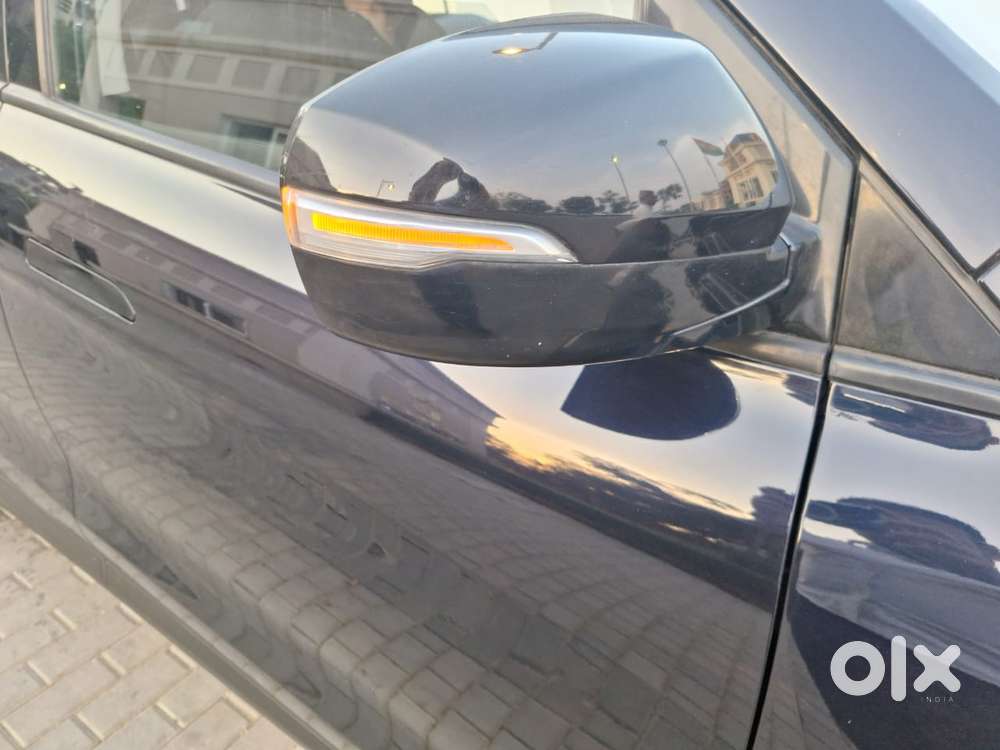 Mahindra Xuv700 2.2 Mx Diesel Mt 5 Str, 2023, Diesel