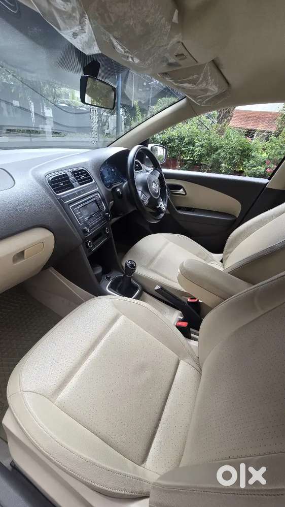 Volkswagen Vento 1.6 Magnific Highline Petrol 2013 Model