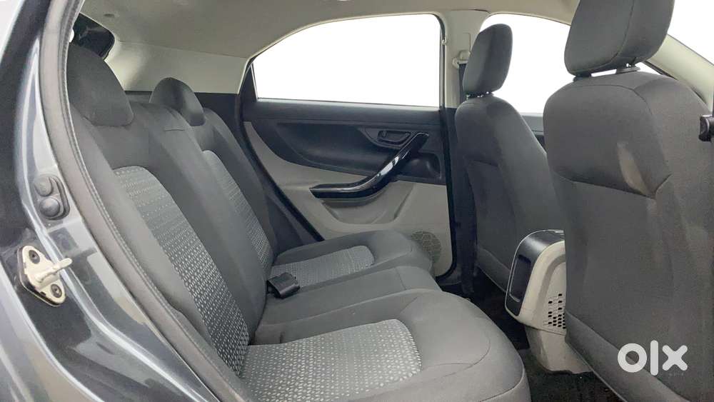 Tata Nexon 1.2 Revotron Xma, 2018, Petrol