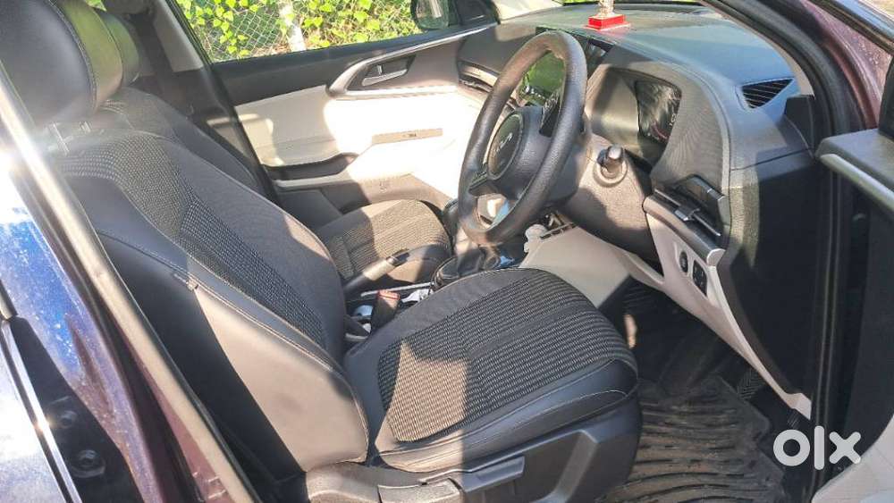 Kia Carens 1.5 Prestige Plus 7 Str Imt, 2024, Petrol