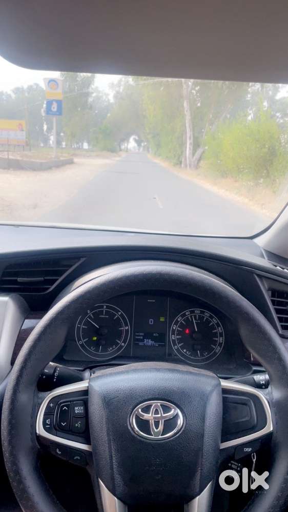 Toyota Innova Crysta 2021