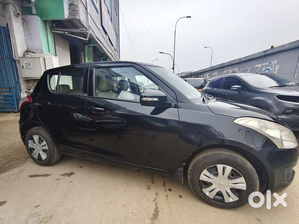 Maruti Suzuki Swift Vxi Optional, 2013, Petrol