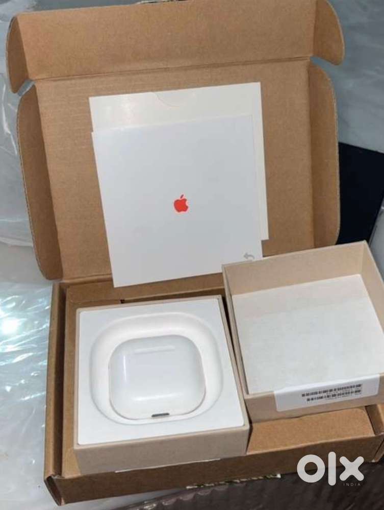 Apple Airpods4 swapped