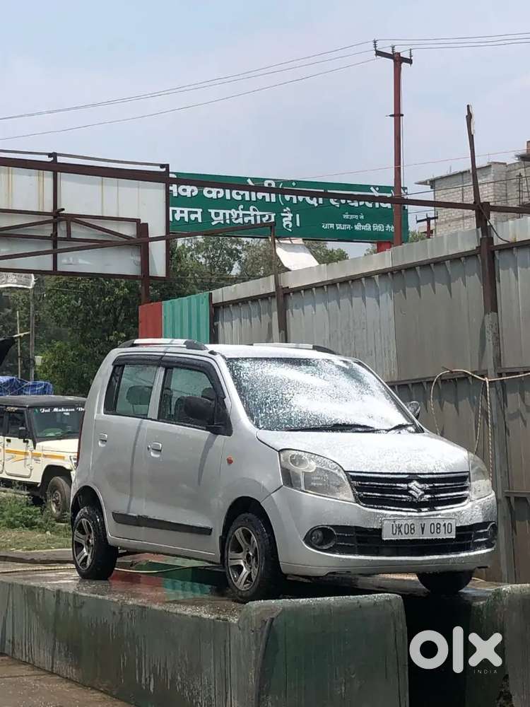 Maruti Suzuki Wagon R 2011 Petrol Well Maintained + Cng