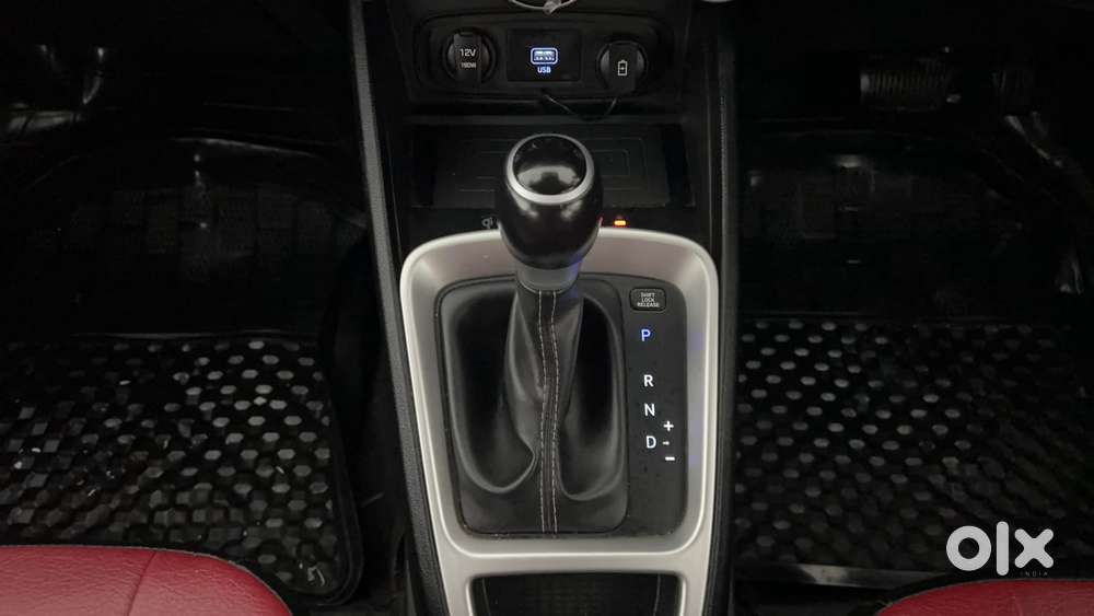 Hyundai Venue 1.0 Sx (o) Turbo Dct, 2021, Petrol