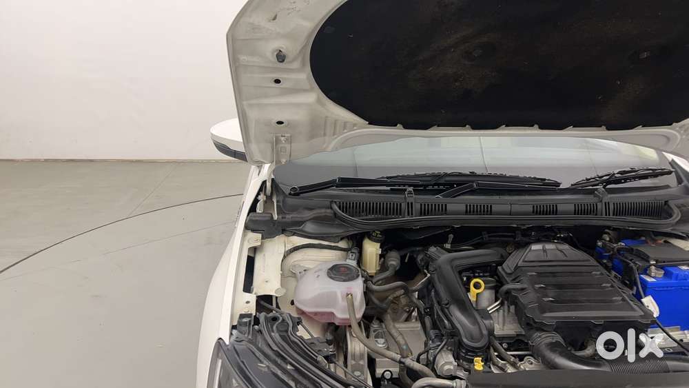 Skoda Slavia Style 1.0l Tsi At, 2023, Petrol