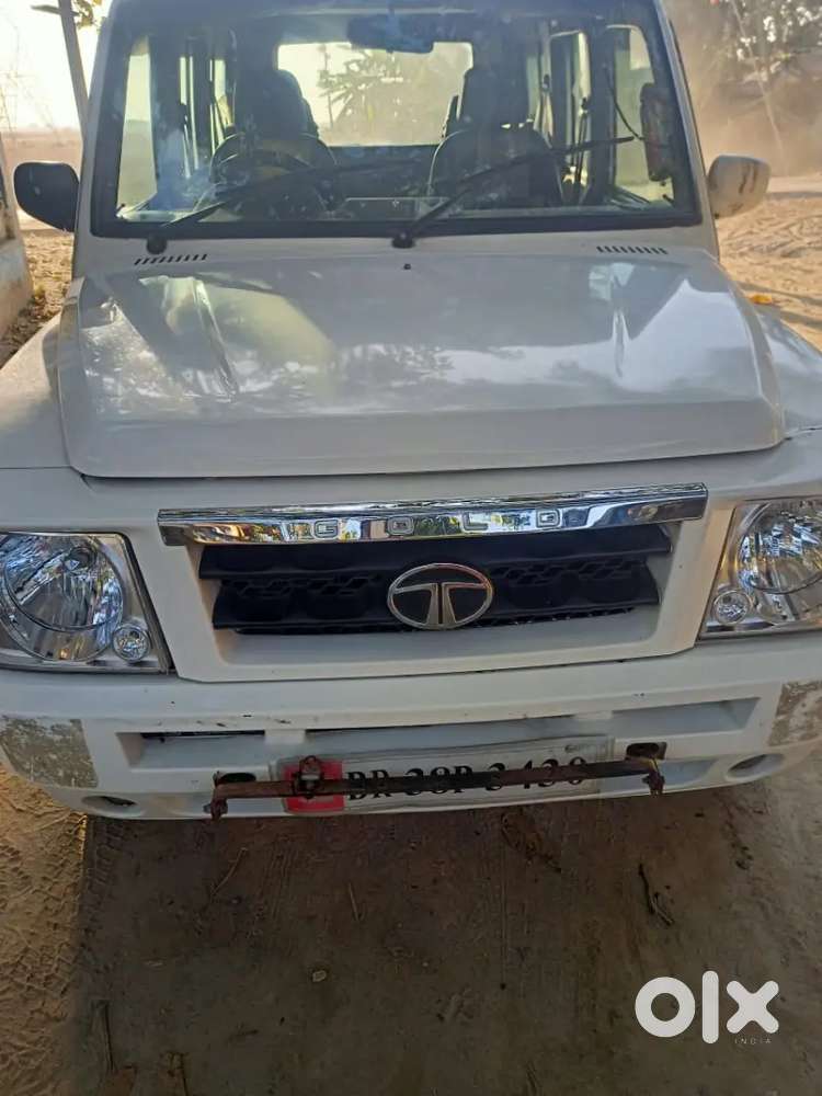 Tata Sumo Top Model Gold Petrol 140000 Km Driven