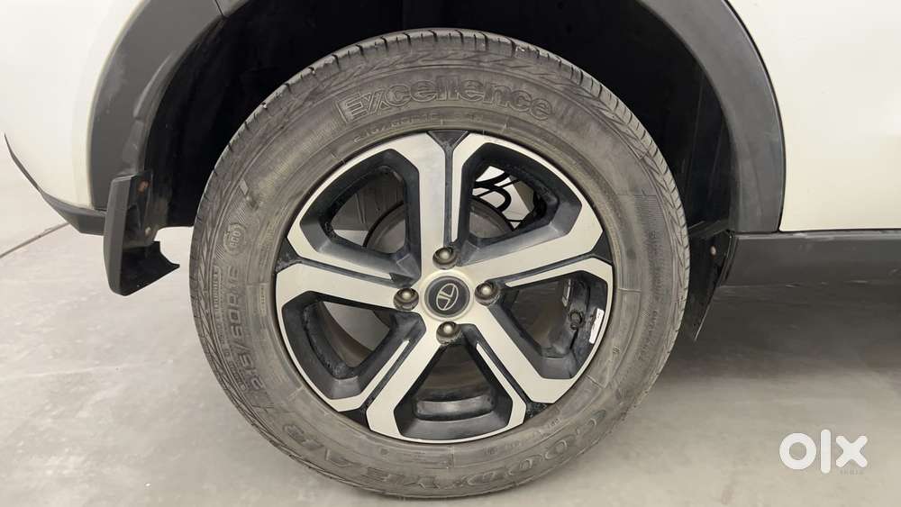 Tata Nexon Xz Plus (hs), 2022, Petrol