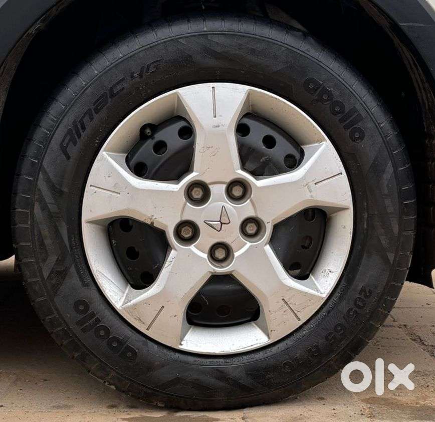 Mahindra Xuv300 1.2 W6 Amt Petrol, 2023, Petrol