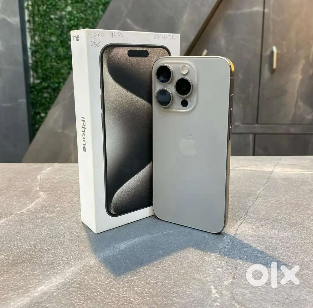 Selling my iphone 15pro in good condition with bill box