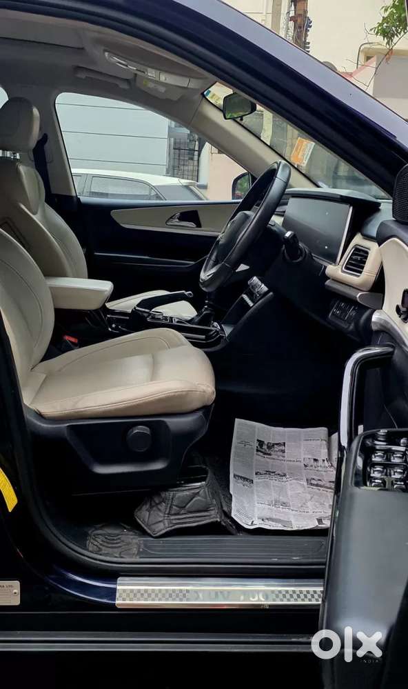 Mahindra Xuv700 2.2 Ax 7 Diesel Mt Luxury Pack Str, 2023, Diesel