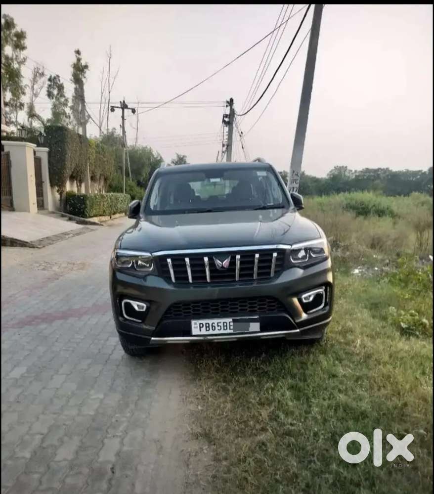 Mahindra Scorpio N Z8 2023 Diesel Well Maintained