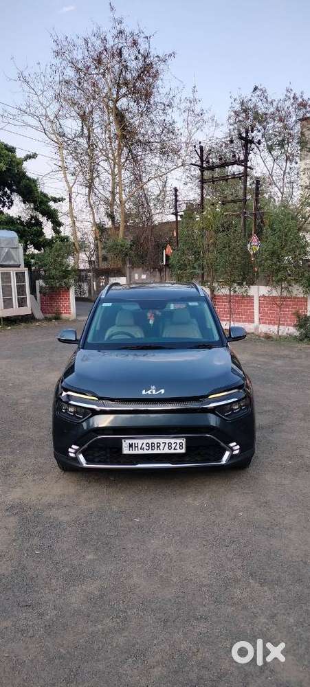 Kia Carens Luxury (o)1.5 Diesel At 7 Str, 2022, Diesel