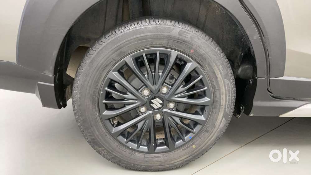 Maruti Suzuki Xl6 1.5 Alpha At, 2021, Petrol