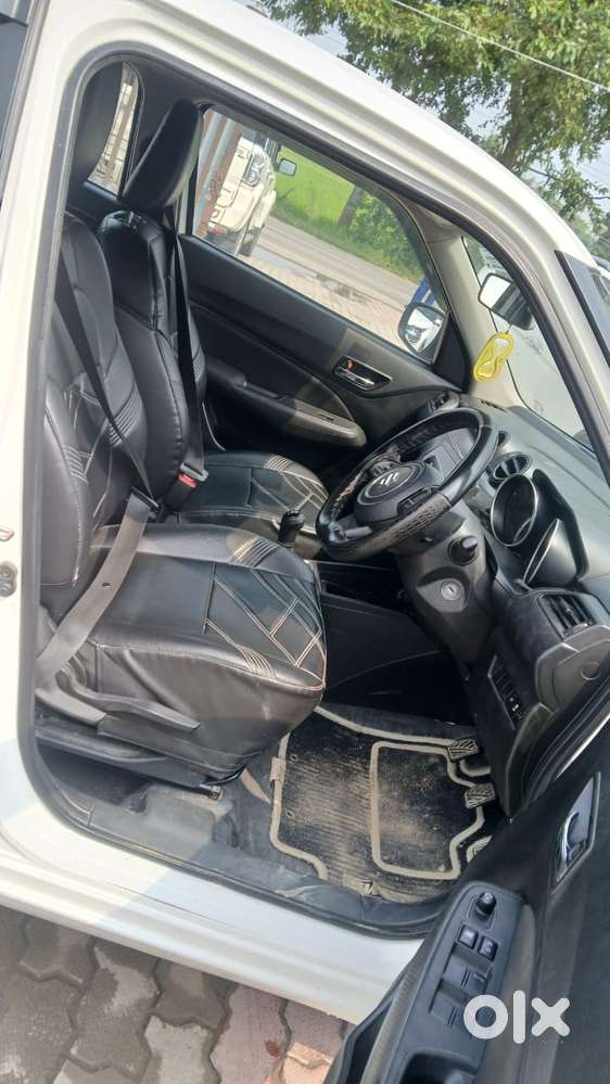 Maruti Suzuki Swift Vxi Optional, 2023, Petrol