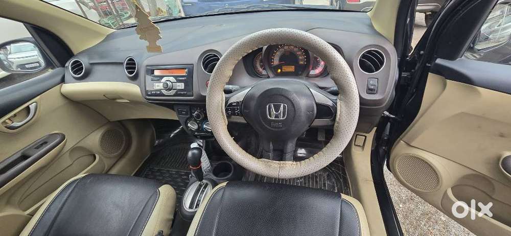 Honda Brio V Automatic, 2013, Petrol