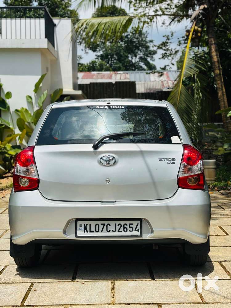 Toyota Etios Liva 1.2 V, 2017, Petrol