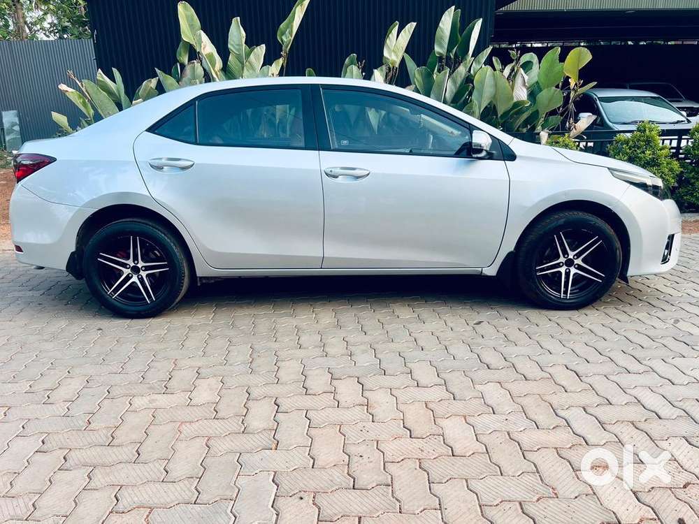 Toyota Corolla Altis Original Kerala 2014 Diesel Well Maintained