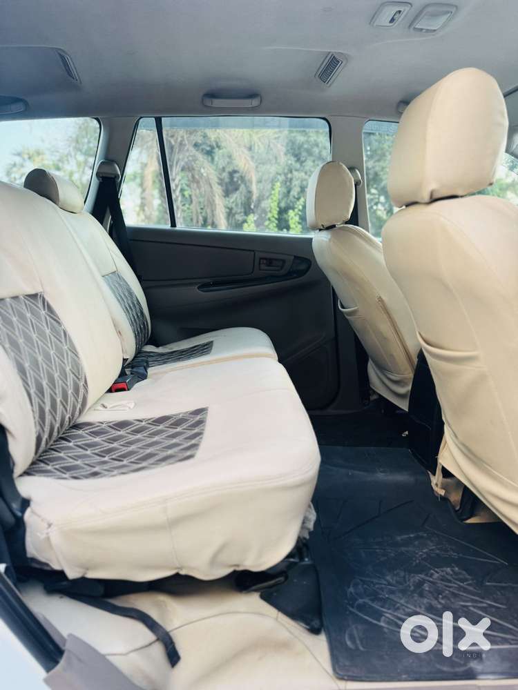 Toyota Innova 2.5 G (diesel) 8 Seater, 2015, Diesel