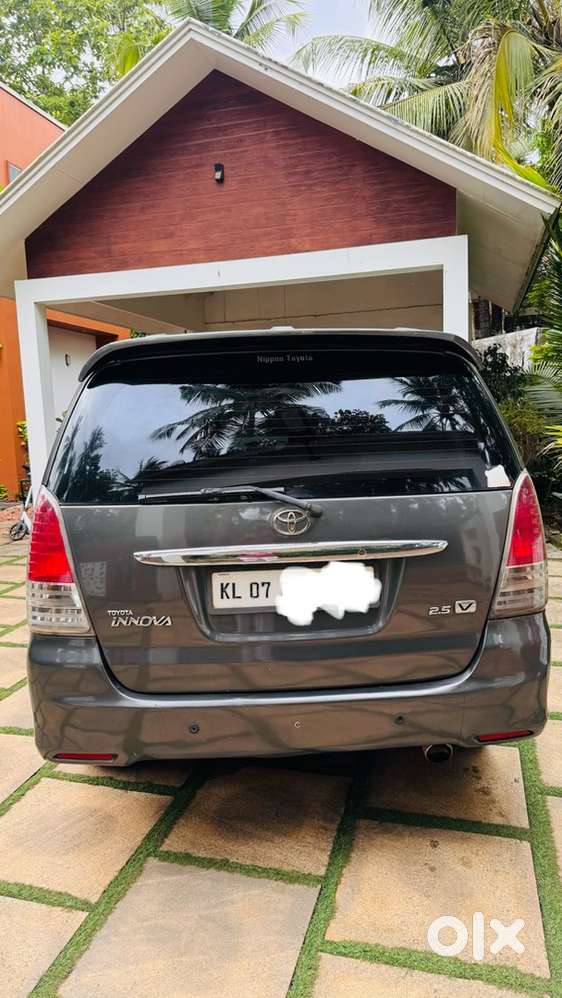 Toyota Innova Diesel 2011