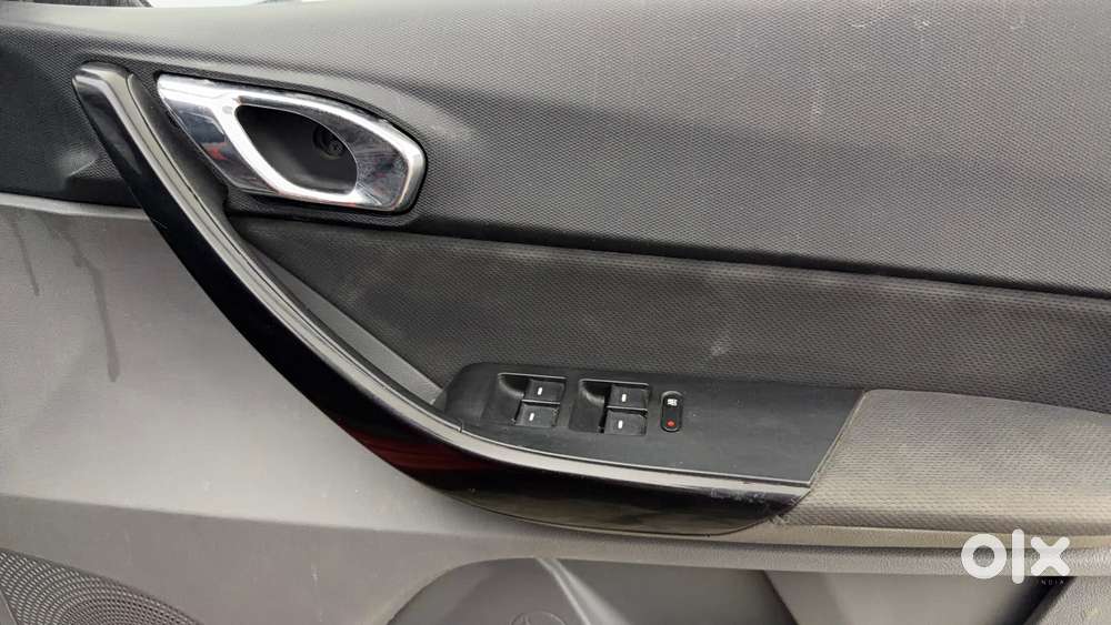 Tata Tigor Xza, 2018, Petrol