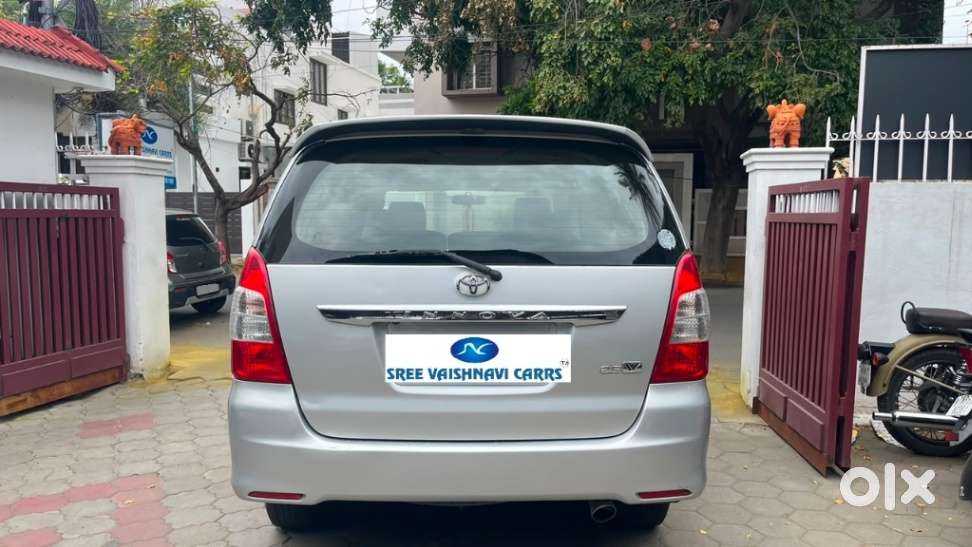 Toyota Innova 2.5 Vx 8 Seater Bs Iv, 2012, Diesel