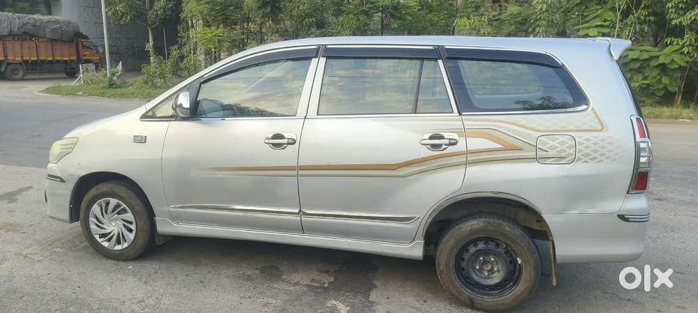 Toyota Innova 2.5 G (diesel) 8 Seater, 2013, Diesel