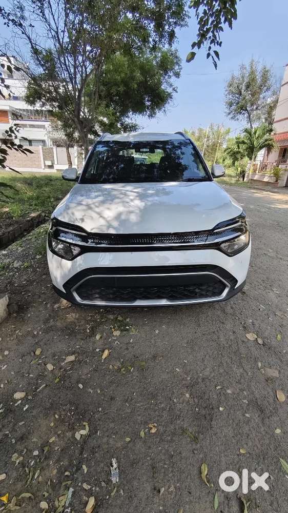 Kia Carens 2024 Petrol 25600 Km Driven