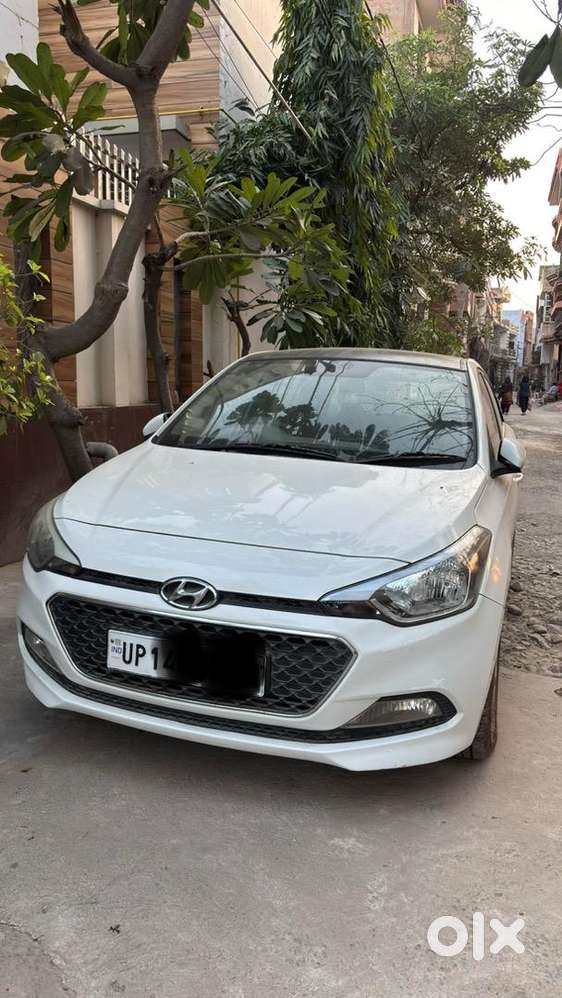 Hyundai I20 2018 Petrol 27000 Km Driven Well Maintain With Service Rec