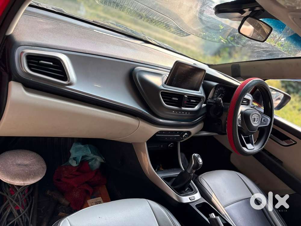 Tata Altroz Petrol 2021