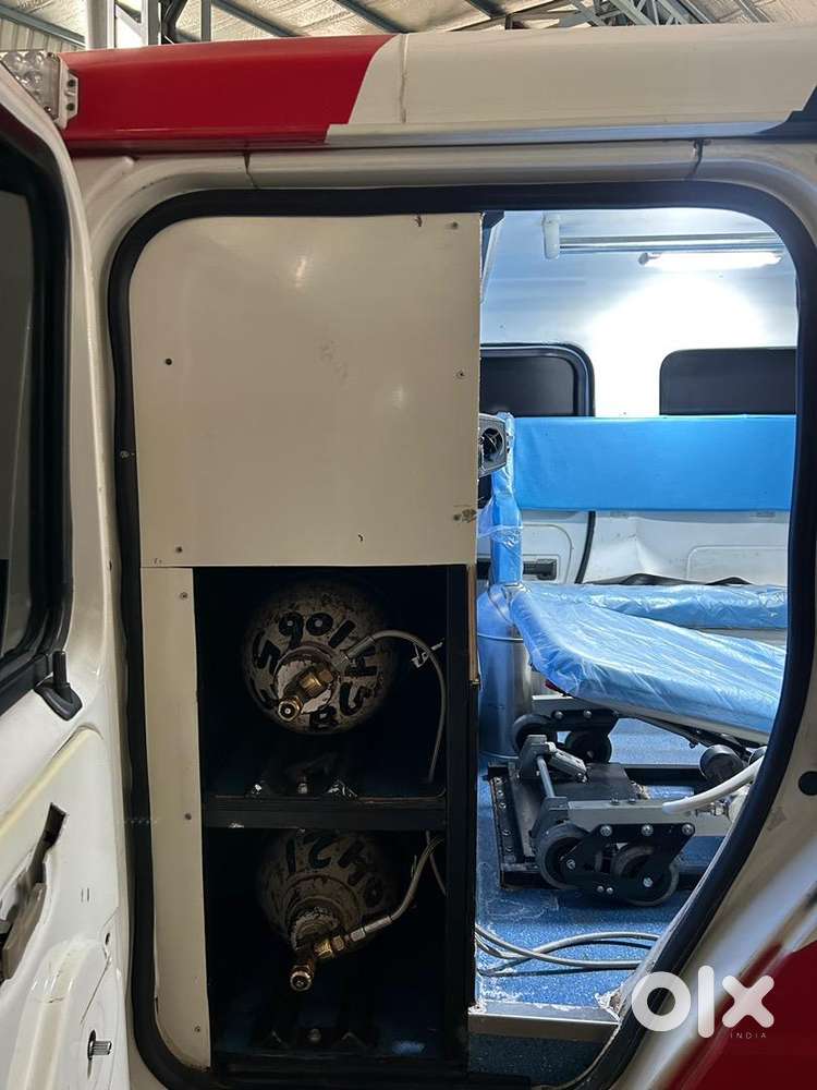 Ambulance Traxx Cruiser One And Only