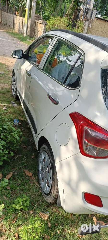 Hyundai Grand I10 2015 Diesel Well Maintained