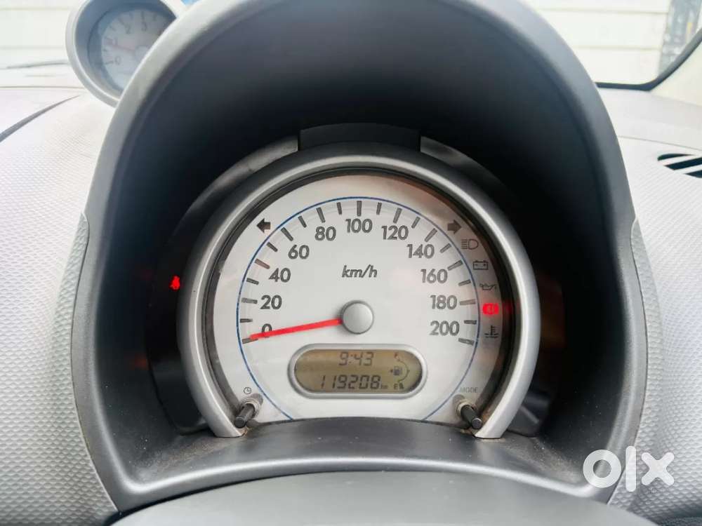 Maruti Suzuki Ritz Lxi, 2011, Petrol