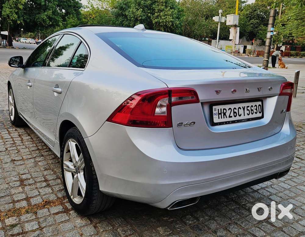 Volvo S60 D5 Inscription, 2016, Petrol