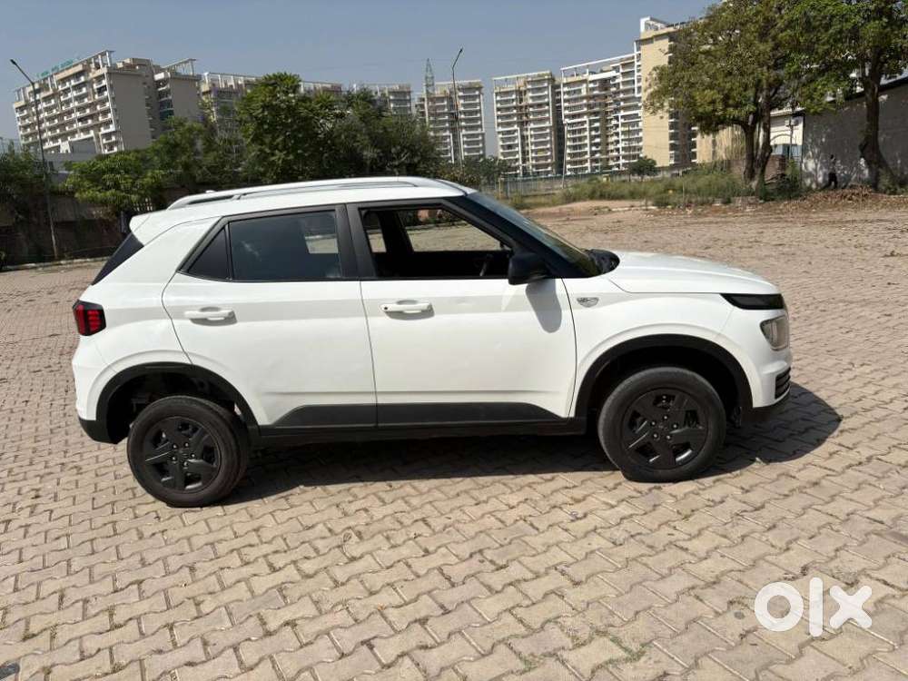 Hyundai Venue S Mt 1.2 Kappa, 2022, Petrol