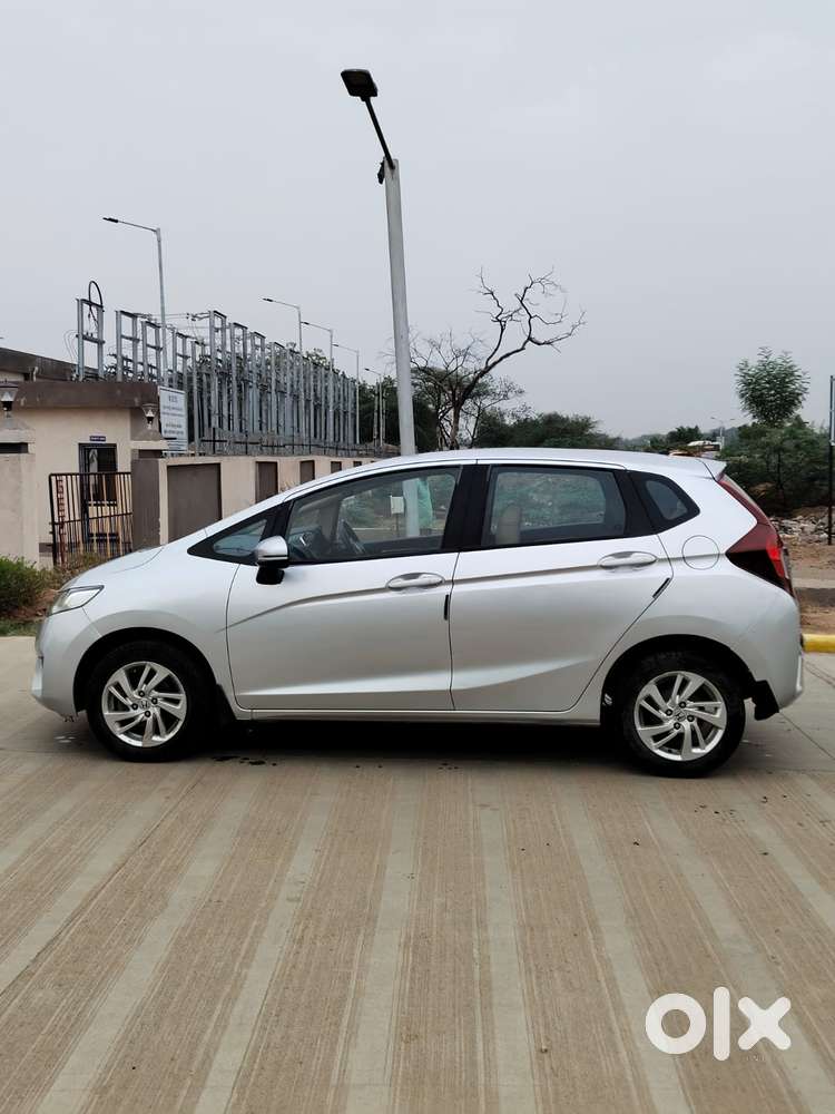 Honda Jazz V Mt Privilege, 2017, Petrol