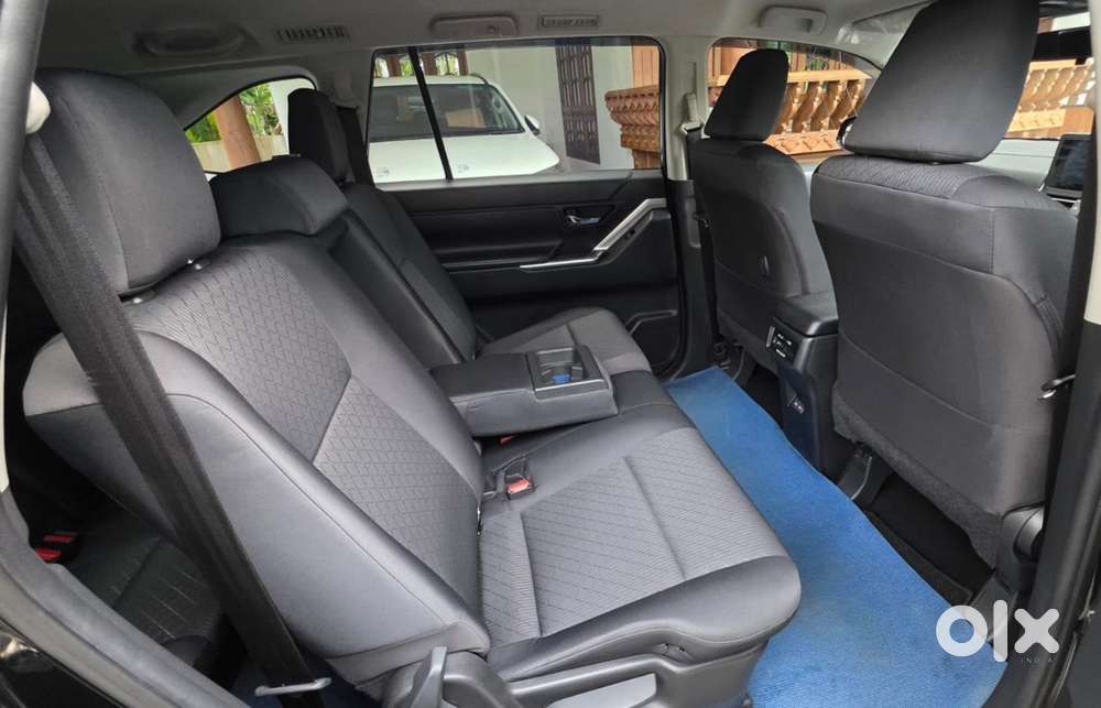 Toyota Innova Hycross 2024
