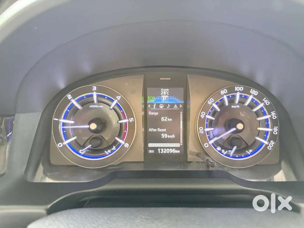 Toyota Innova Crysta 2020 Diesel 132000 Km Driven