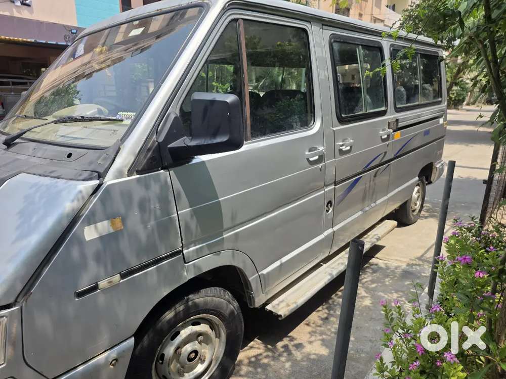 Tata Winger 13+1