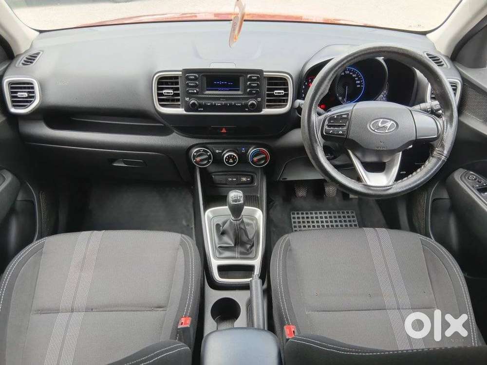 Hyundai Venue 1.2 S (o), 2022, Petrol