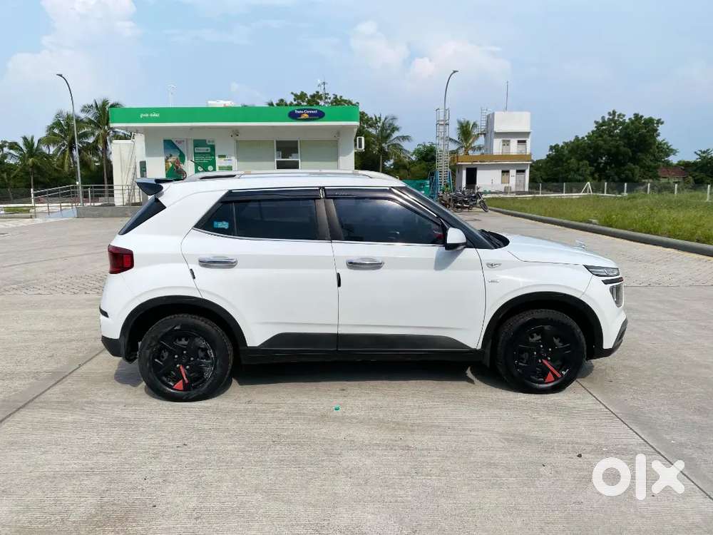 Venue Model 2021 Owner 1st Petrol Loan Available Top Condition