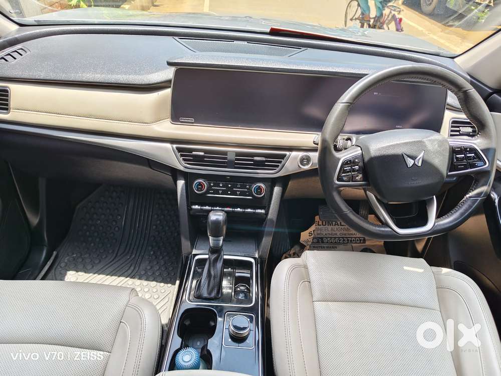 Mahindra Xuv700 2.2 Ax 7 Diesel At Luxury Pack Str Awd, 2022, Diesel