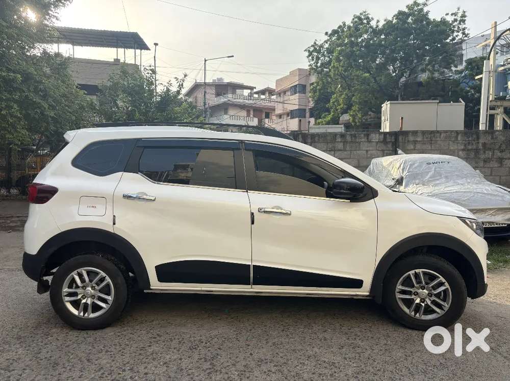 Renault Triber Rxz 2023 Model
