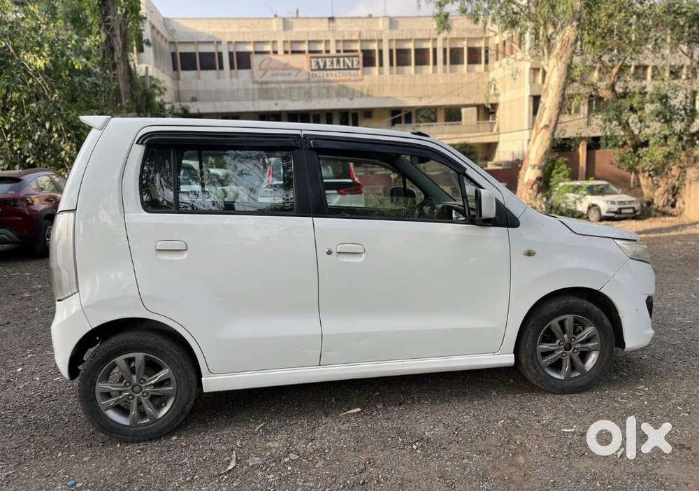 Maruti Suzuki Stingray Vxi, 2014, Petrol