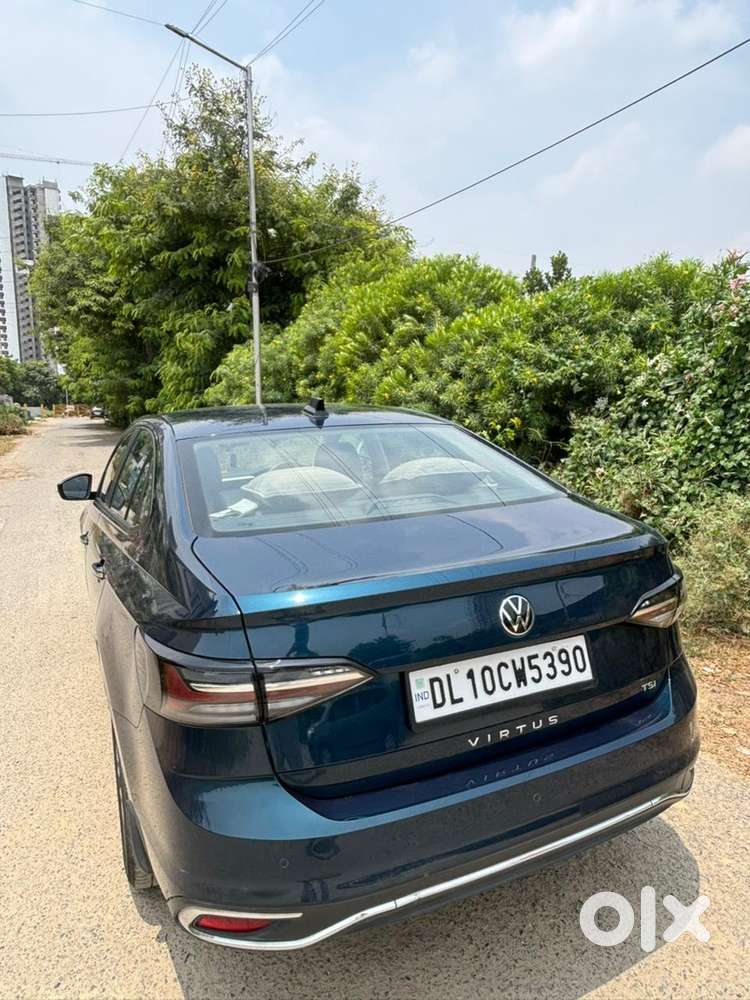 Volkswagen Virtus Petrol 2023 1.0 Liter Tsi Automatic W Service Recrd