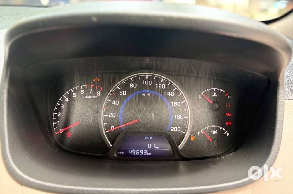 Hyundai Grand I10 Sportz, 2016, Petrol