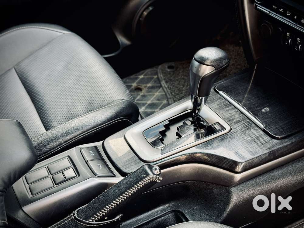 Toyota Fortuner 4x2 At 2.7 Petrol, 2022, Petrol