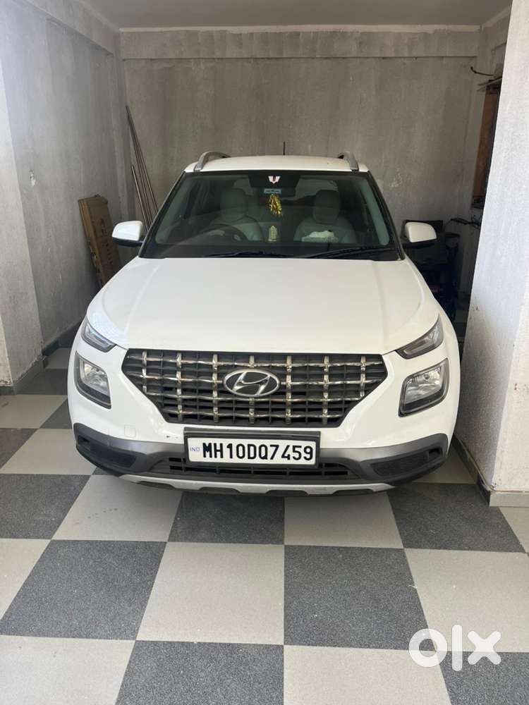 Hyundai Venue Petrol 2022